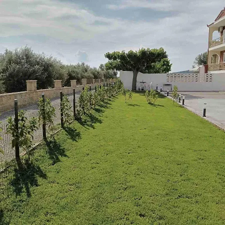Ioulia Malakonda, ,greece فيلة